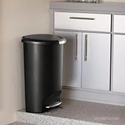 simplehuman Trash Cans 50-Liter Black Plastic Trash Can with Lid -Cleaning Supplies Shop 09891045 scaled